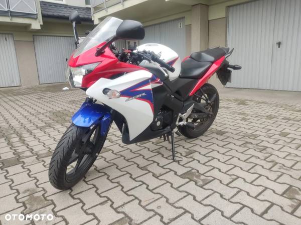 Honda CBR - 1