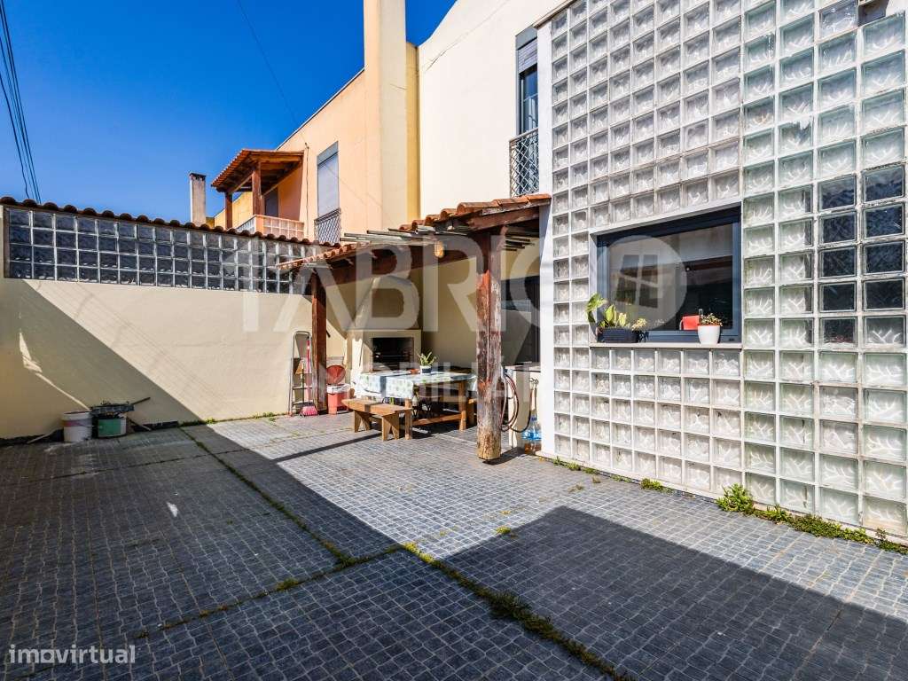Moradia T3 Remodelada, Embra, Marinha Grande-16
