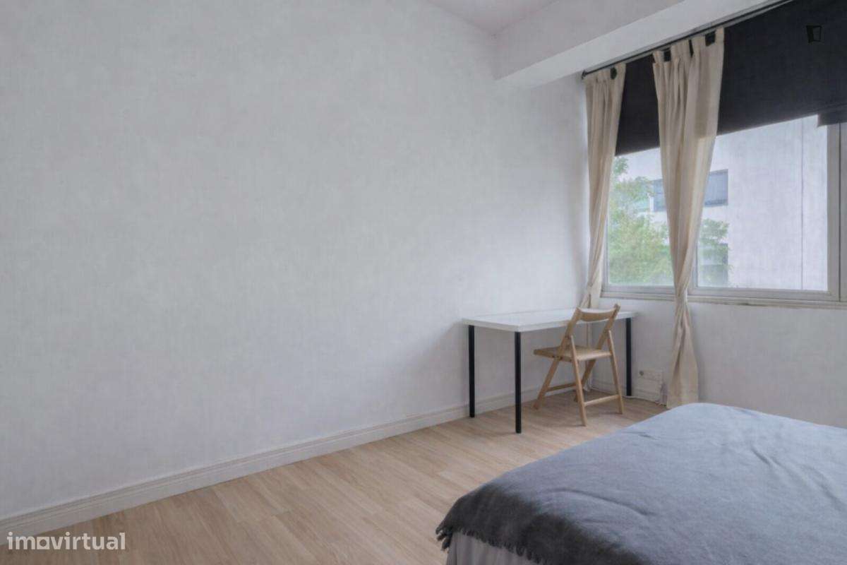 Quarto - localizado em Estrela Lisbon - Grande imagem: 4/10