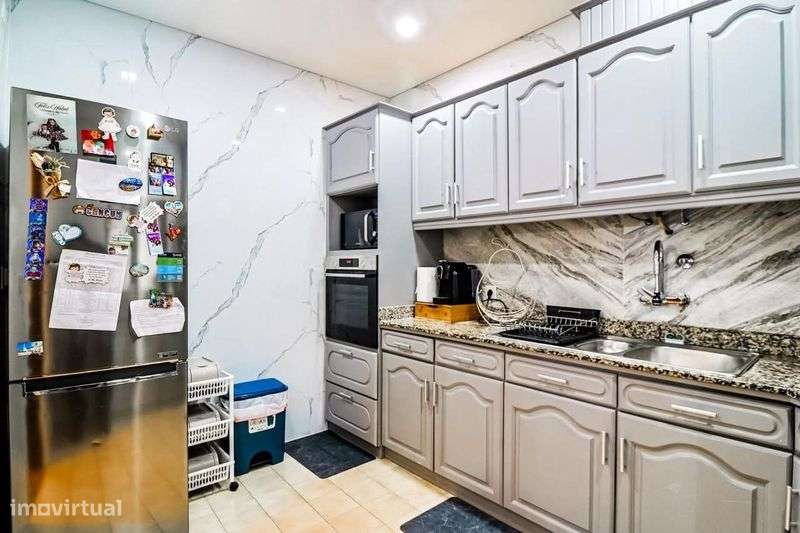 Moradia T2+1 em Argivai – Póvoa de Varzim | Oportunidade única!

Apres - Grande imagem: 4/12