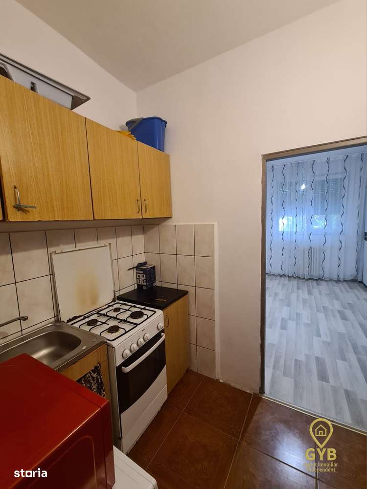 Garsoniera de vânzare - zona Decebal,  Splaiul Crișanei-5