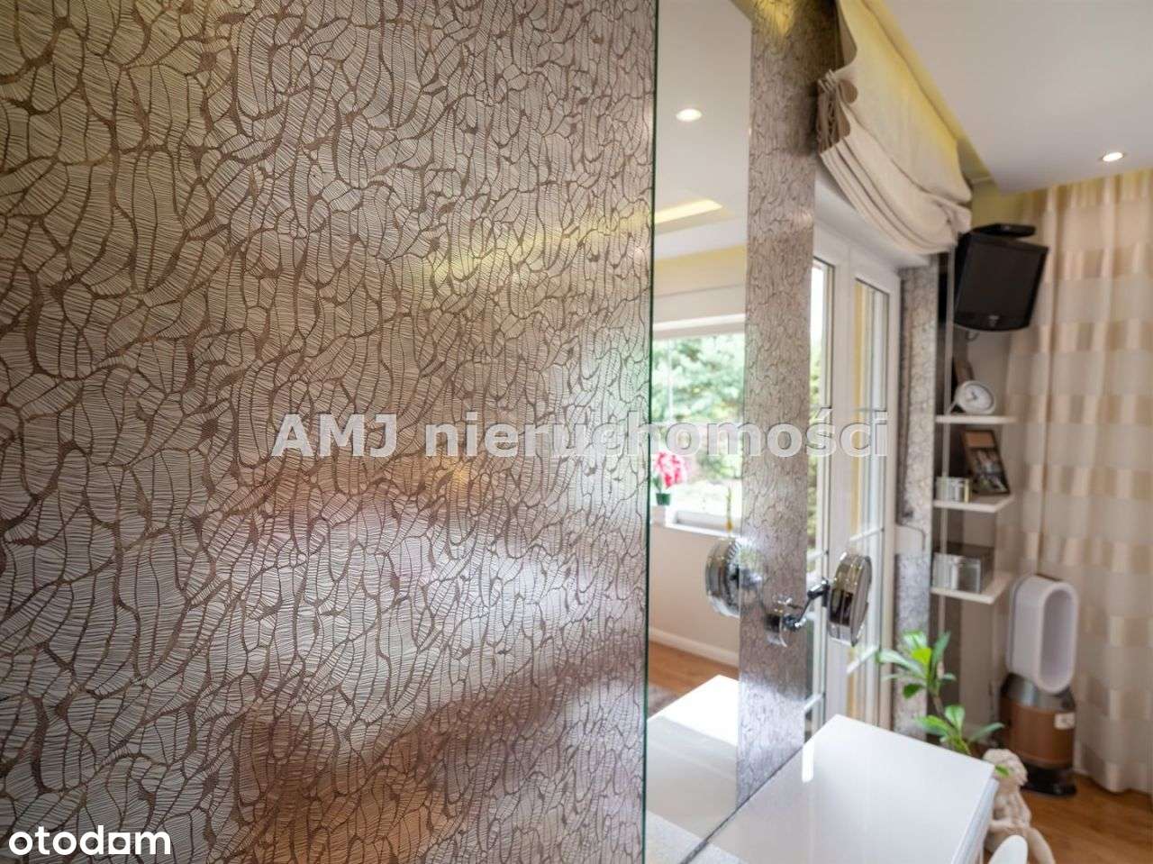 Dom marzeń w otoczeniu lasu-17