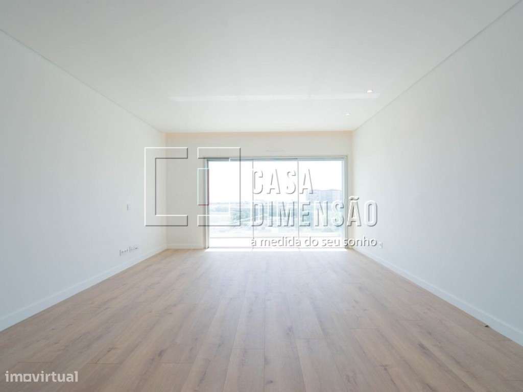 Apartamento de tipologia T2 na melhor zona de Carnaxide, com varand... - Grande imagem: 5/52