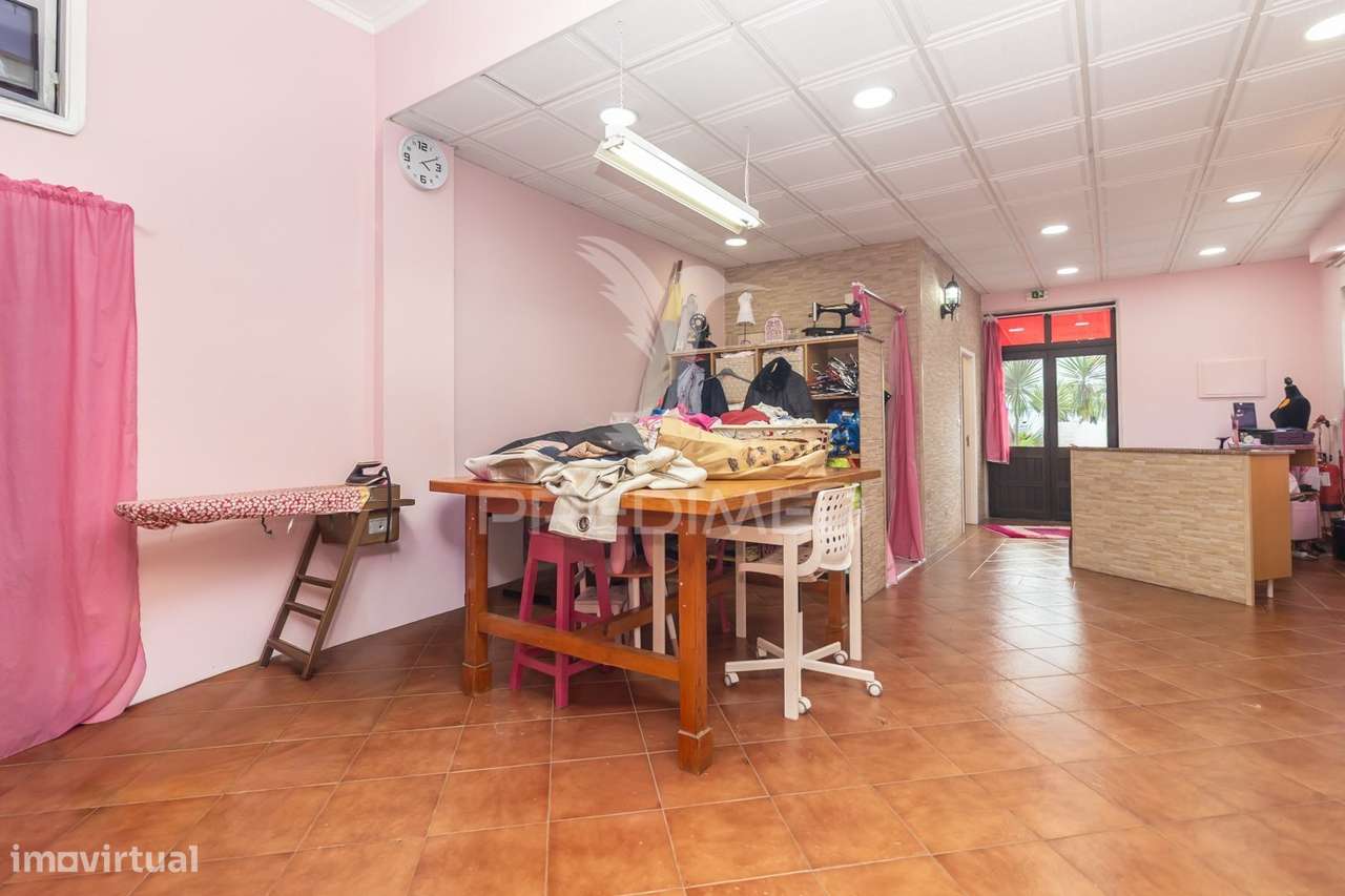 Loja Comercial à Venda - Boa Localização - Quinta do Conde. - Grande imagem: 4/23