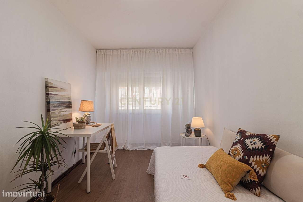 Apartamento T2 em Cacém, Sintra - Oportunidade Única-11