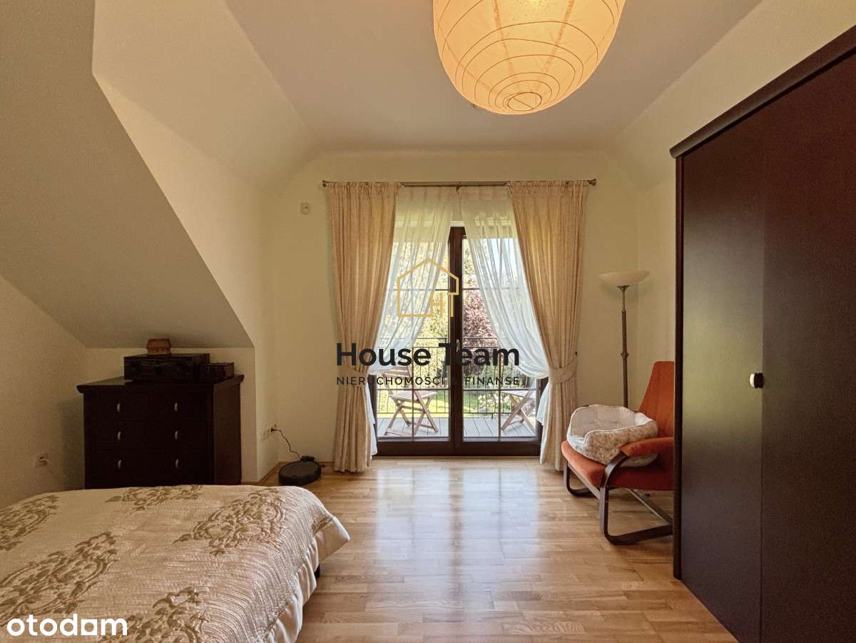 Klasyczny i stylowy dom - Niwy - 251 m2-17