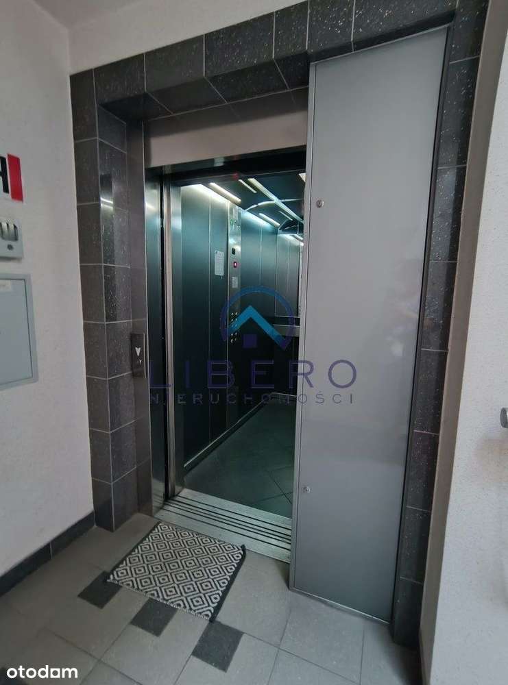 Dom Na Dachu+140M2 Tarasu+Garaż-19