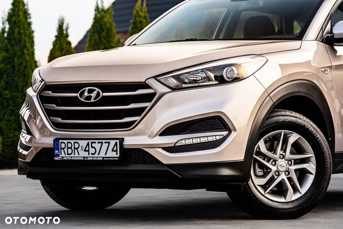 Hyundai Tucson blue 1.7 CRDi 2WD Intro Edition - 17