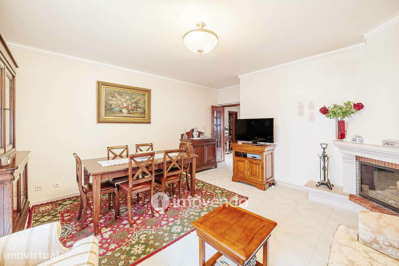 Apartamento T4 com garagem para duas viaturas, em Alverca - Grande imagem: 5/58