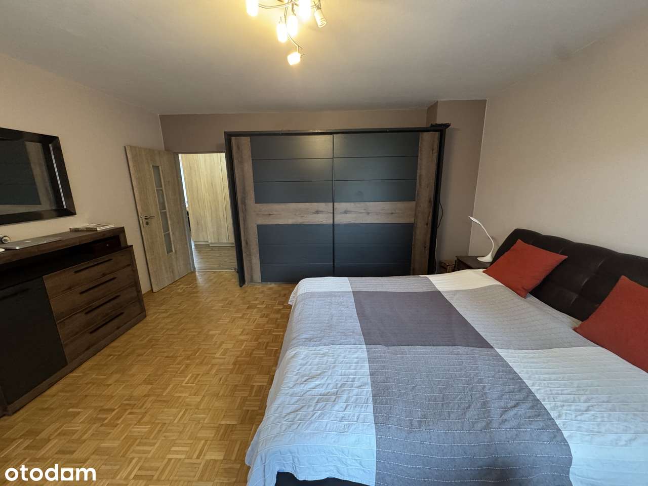 Żelazna, parter z ogródkiem-4