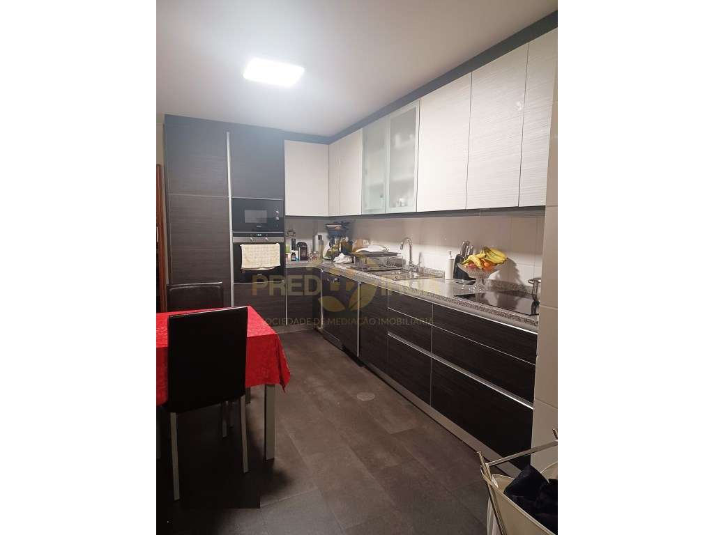 T4 no centro da Vila Nova de Gaia com fantástico terraço com50 m2 e...-3