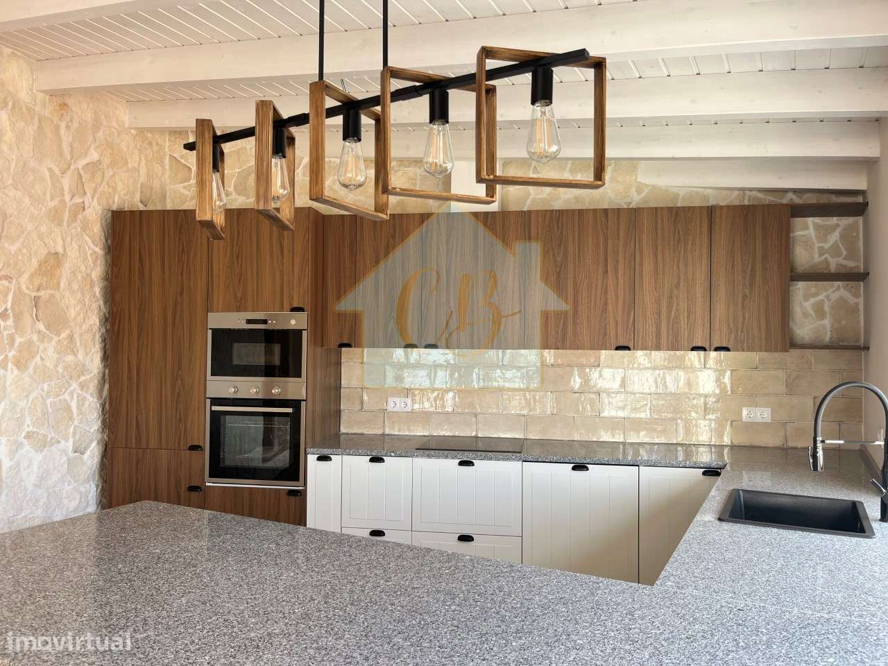 Moradia t2 +1 - totalmente recuperada -CADRICEIRA-5