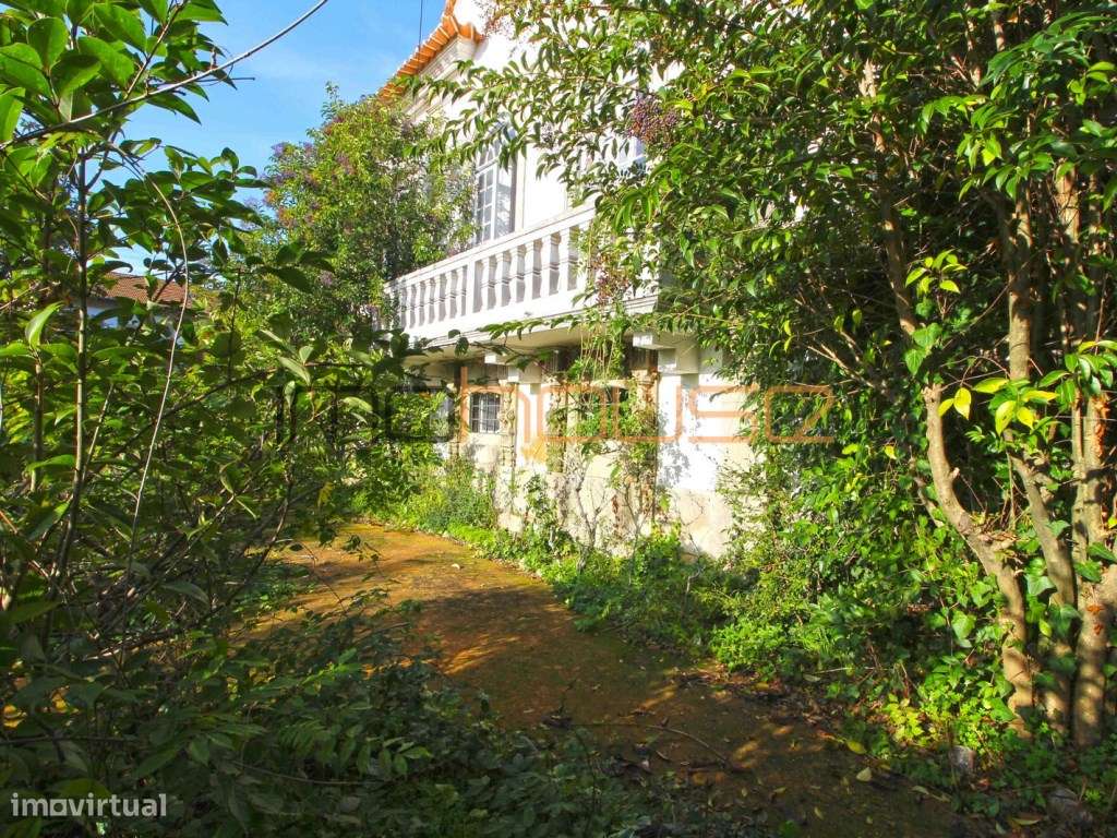 Casa senhorial do século XIX ( Zona Espaço Central II)-47