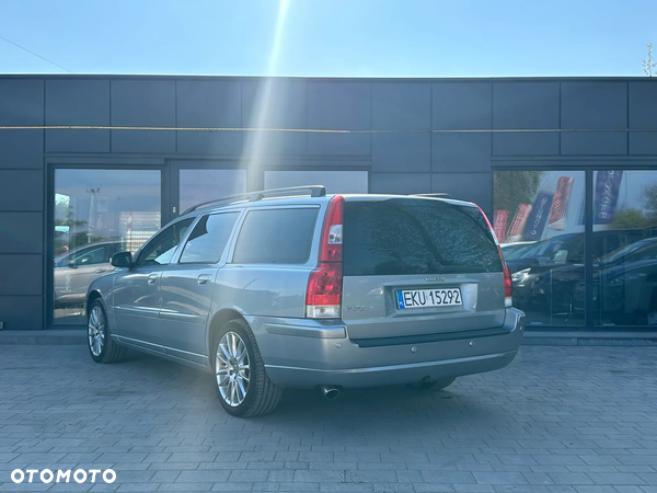 Volvo V70 2.4D Momentum - 13