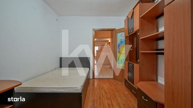 Vanzare apartament cu 3 camere, strada Paraului, zona Racadau-9