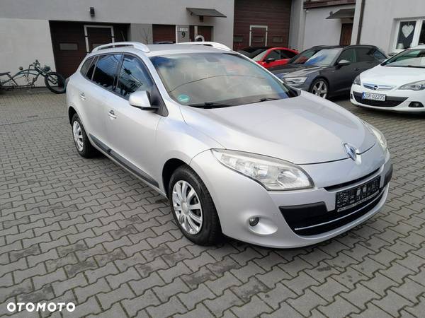 Renault Megane dCi 110 FAP Dynamique - 2