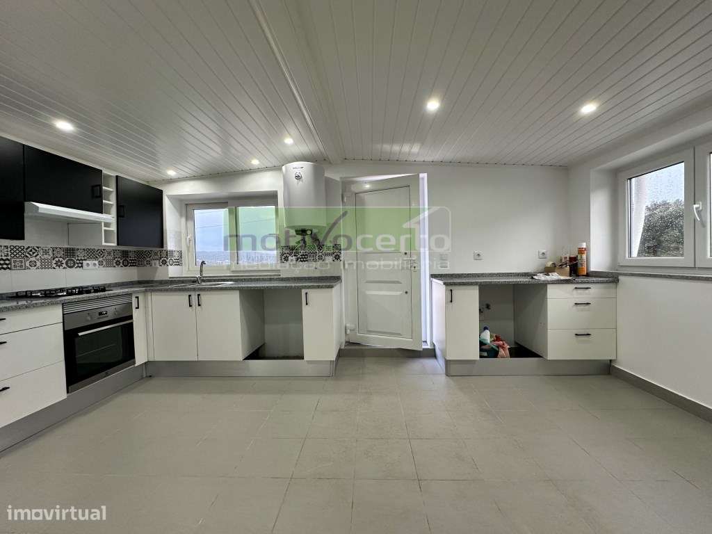 T2 em Andar de Moradia com Terraço Privativo em Quarteiras, Pêro Pi... - Grande imagem: 4/13