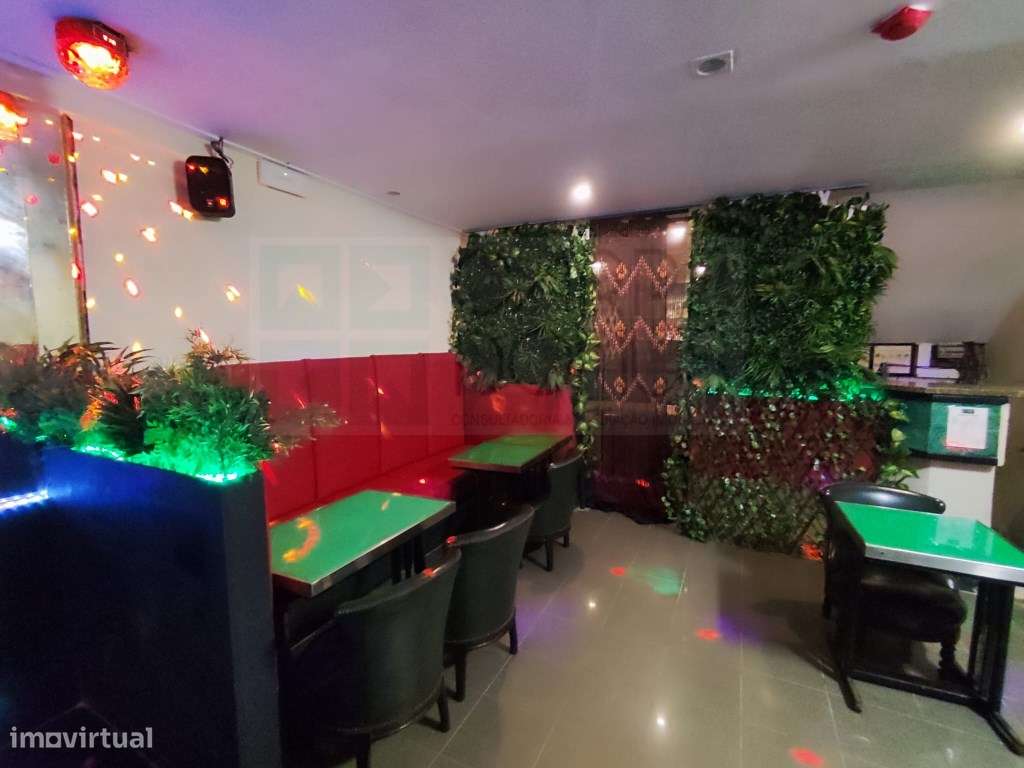 VENDA DE BAR - ESPAÇO COMERCIAL COM LICENÇA DE DIVERSÃO NOCTURNA - Grande imagem: 4/43