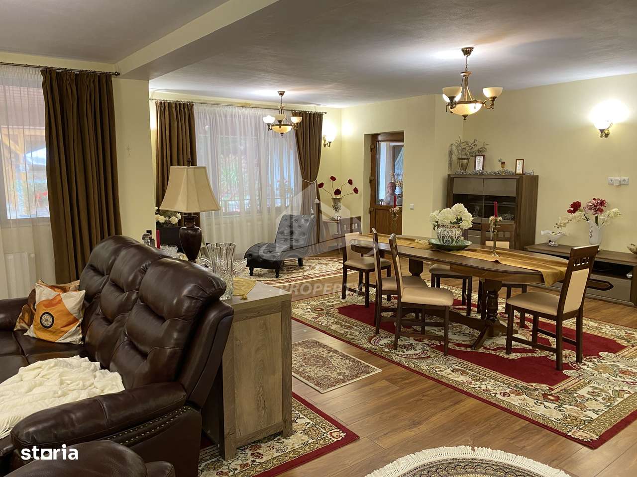 Vila  Frumoasa , Sibiu ,6 camere , 5 Bai , mobilata ,utilata - Imagine principală: 2/20