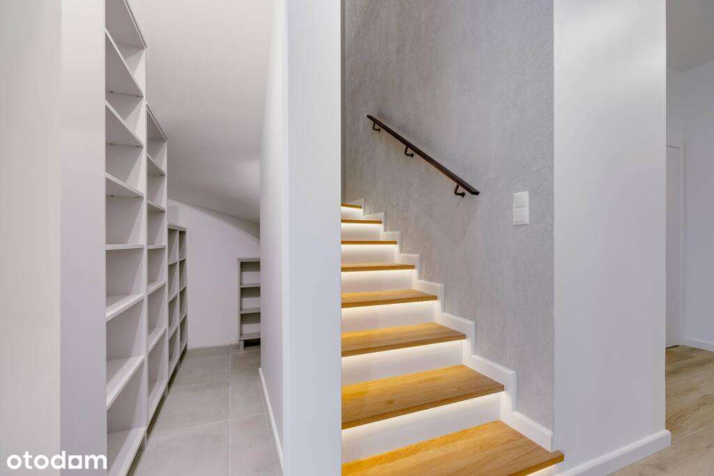 Nowy i gotowy do wprowadzenia dom pod Piasecznem-3