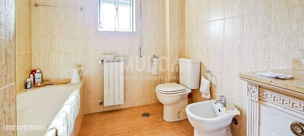 T3 acolhedor em Pataias: Suite, lareira, aquecimento central e garagem-11