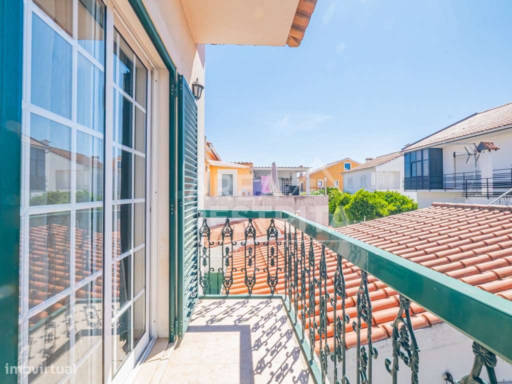 Moradia Geminada T3 com Garagem, Excelentes Áreas e Localização Pri...-37