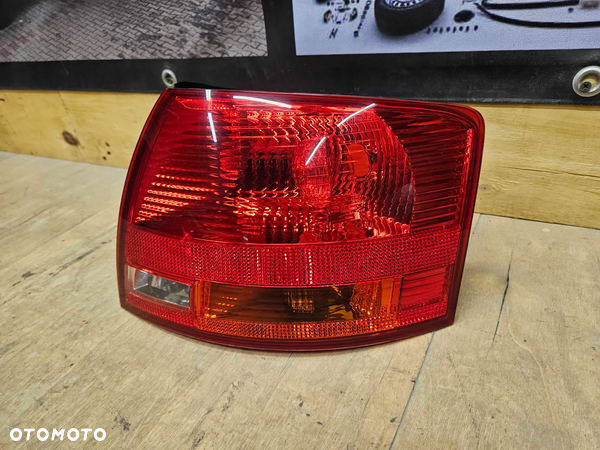 Lampa Lampy Tyl Tylna Prawa Lewa na w Blotnik AUDI A4 B7 Kombi Avant - 24