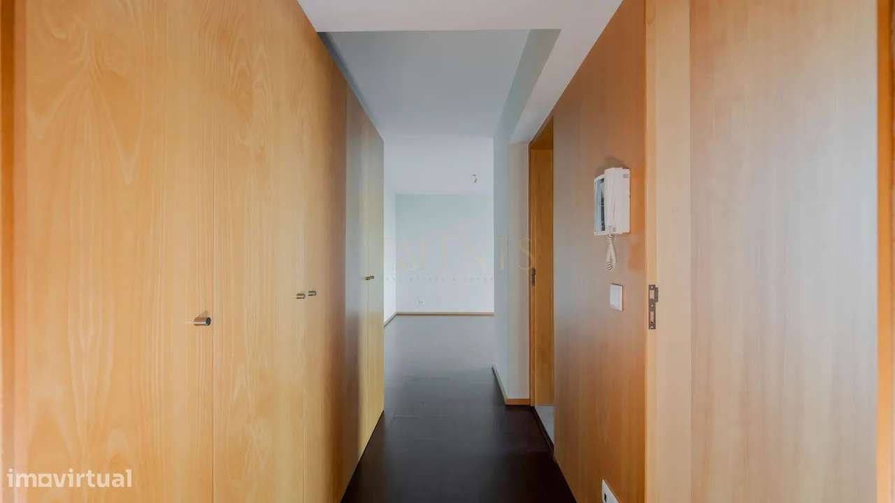 Apartamento T1 Azurém Guimaraes com Varanda Panorâmica-20