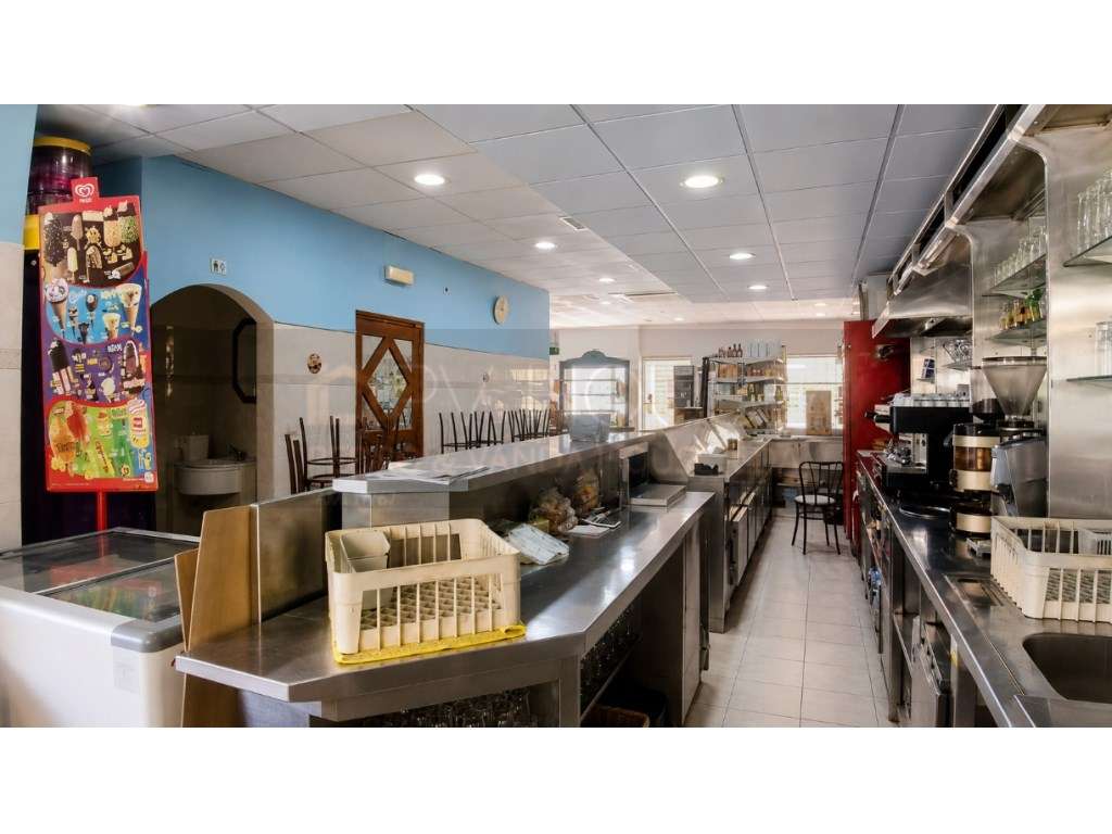 Café / Pastelaria / Minimercado na Abrunheira - Sintra-5