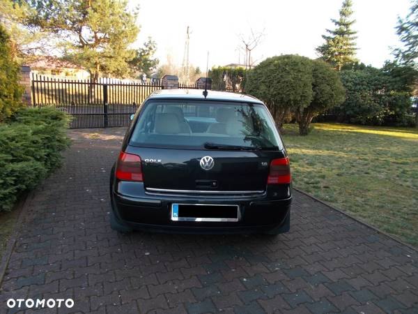 Volkswagen Golf - 3