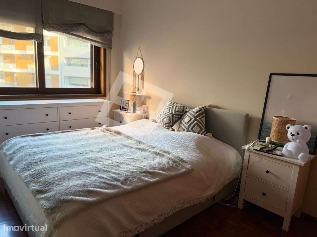 Apartamento T4 c/ Varanda - Av. Lourenço Peixinho-28