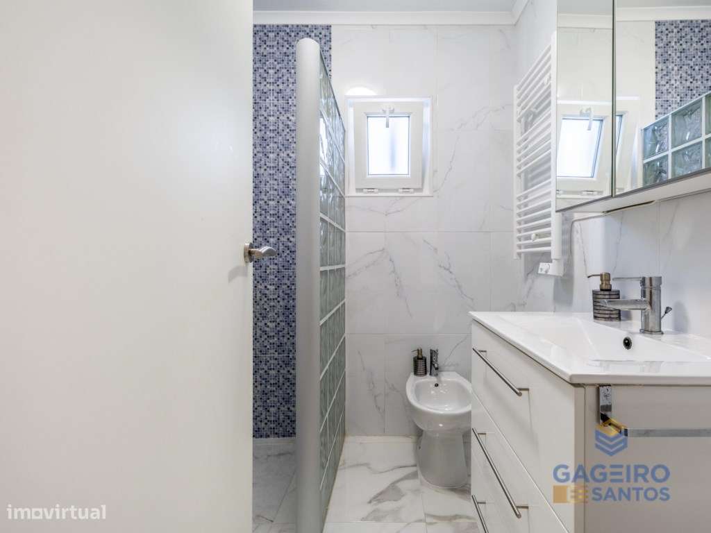 Moradia Remodelada T2 + 2-11