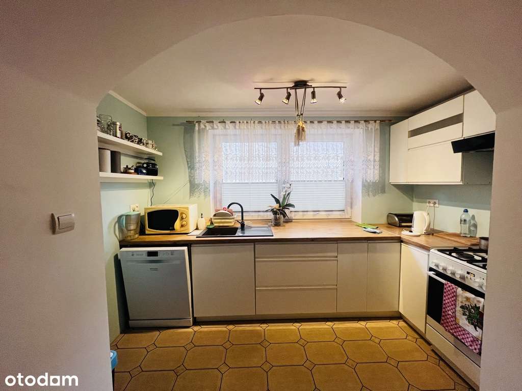 Dom z warsztatem samochodowym na dużej działce-9