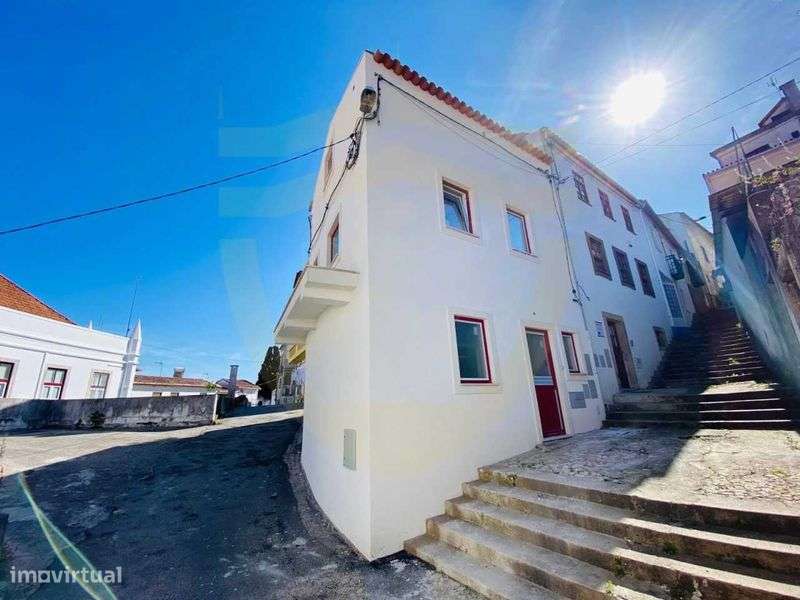 Moradia reabilitada na zona histórica de Montemor-o-Velho - Grande imagem: 4/10