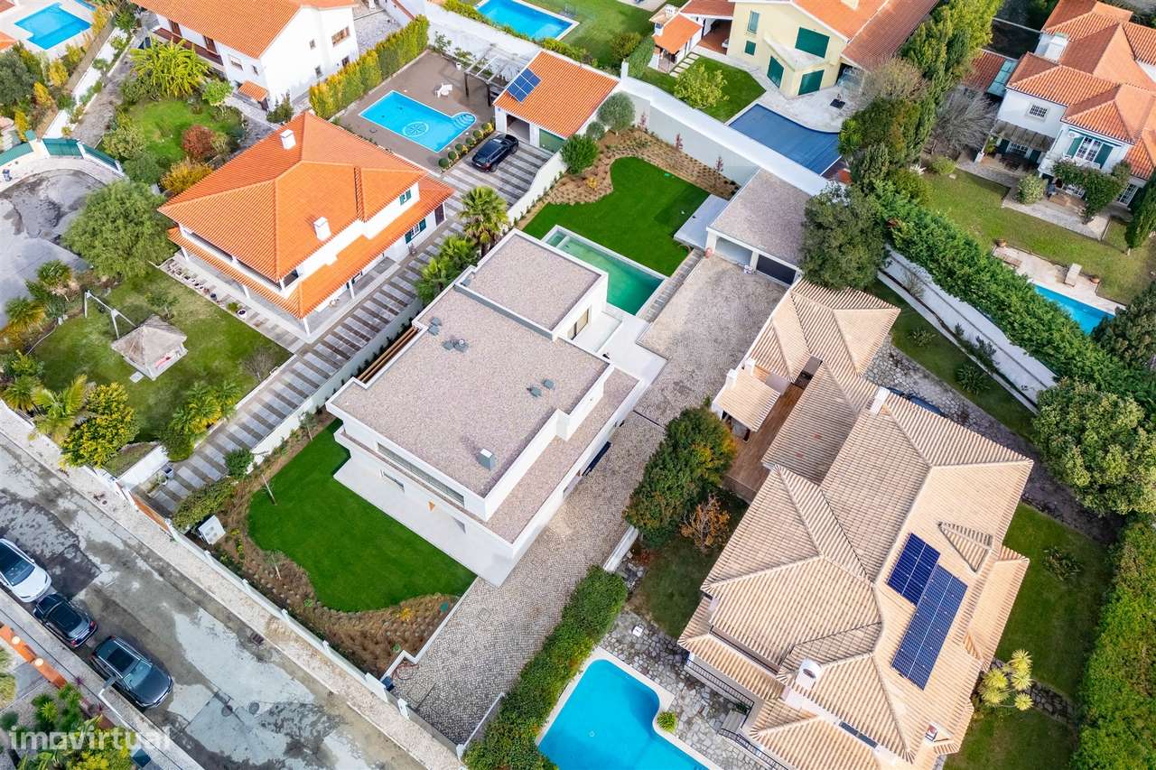 Moradia de Luxo em Birre, com quatro quartos, cada um com a sua casa d - Grande imagem: 4/60