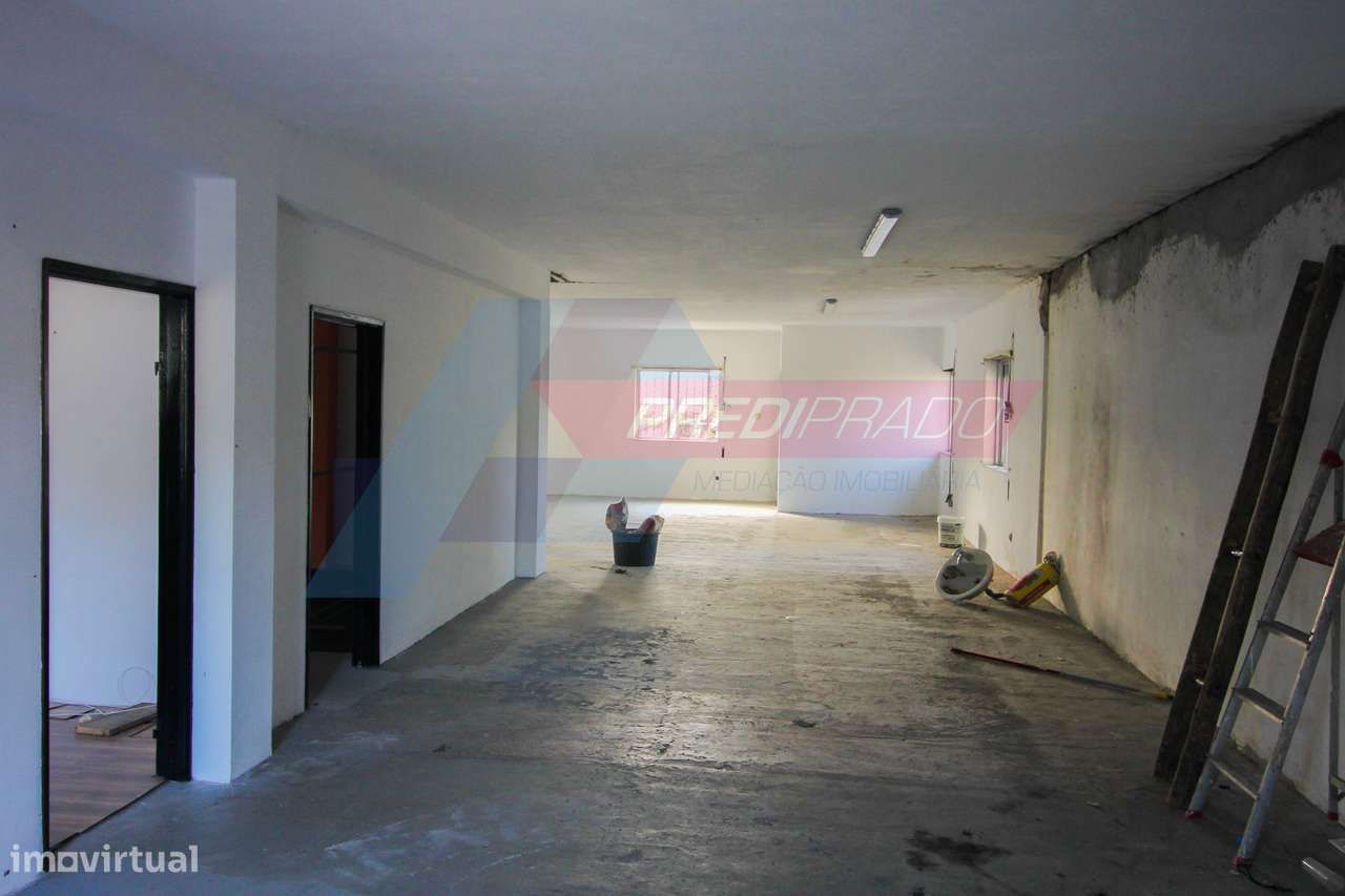 Armazém para arrendamento em Marrancos! - Grande imagem: 2/14