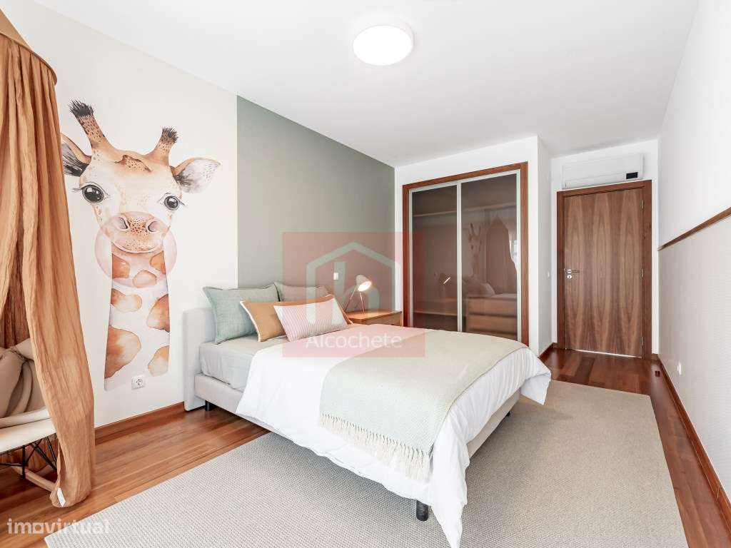 Moradia T4 geminada + Rooftoop em Alcochete-31