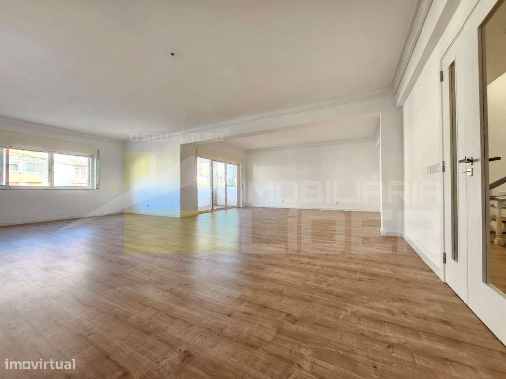 Moradia isolada T5 mais apto T2 Individual em Loures - Grande imagem: 4/60