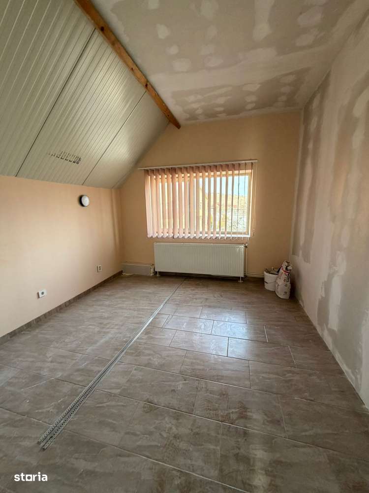 Casă cu 2 corpuri 475,5 mp Codlea-16