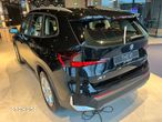 BMW X1 xDrive23i mHEV - 2