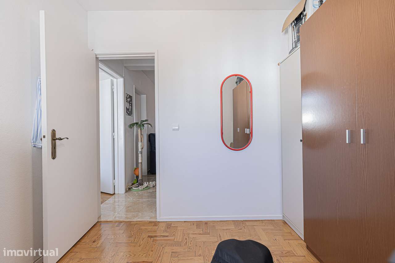 Apartamento de 4 assoalhadas no centro da Moita-28