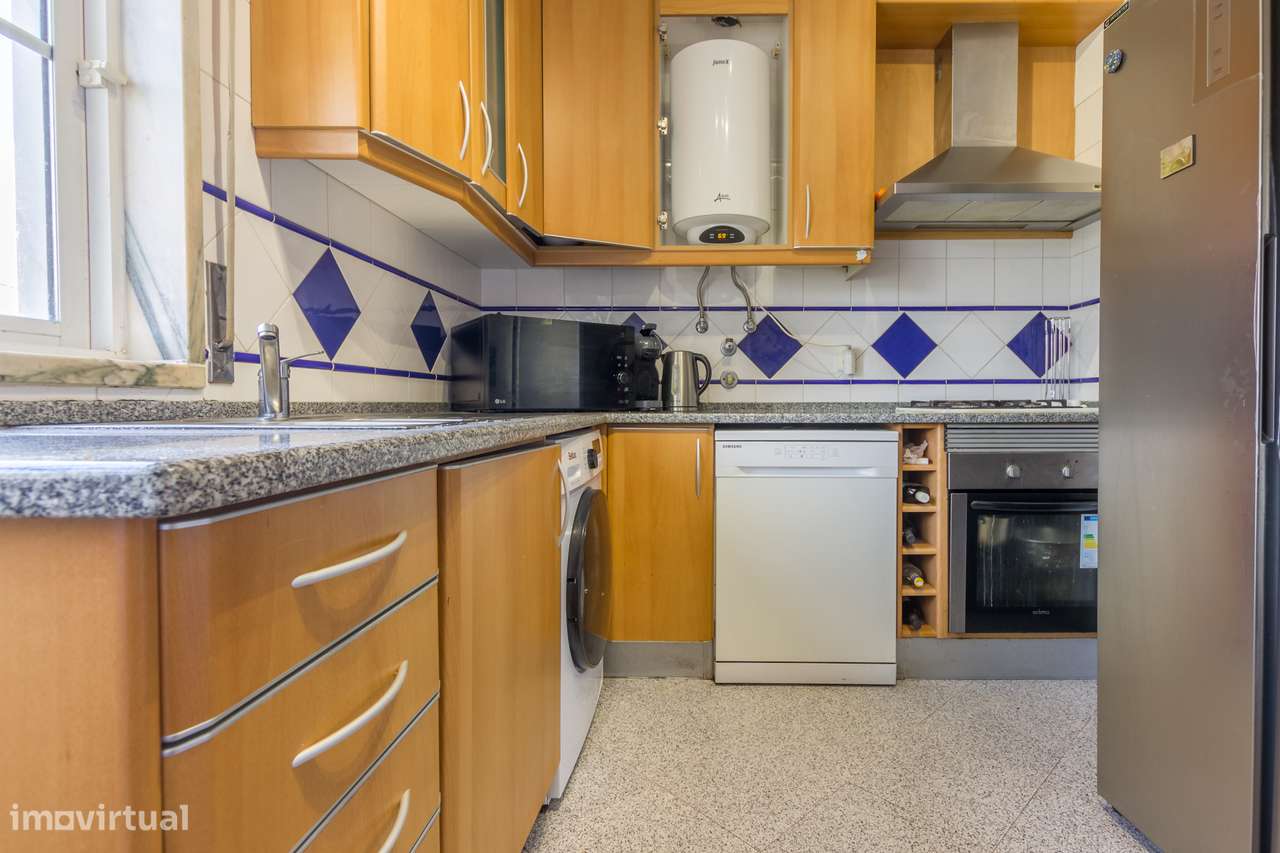 Quinta do Conde - Apartº 1º andar de 3 assoalhadas - c/ arrecadação.-6