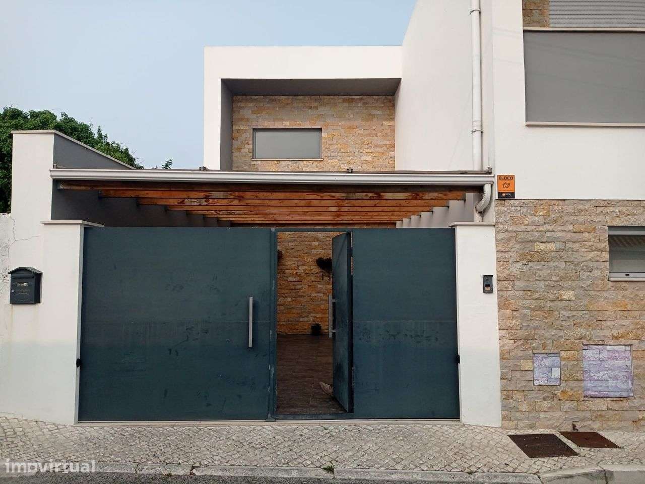 Moradia T3+1 no centro de Pataias-55