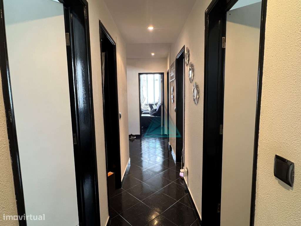 Apartamento T3 Paivas com melhoramentos 2º andar-17