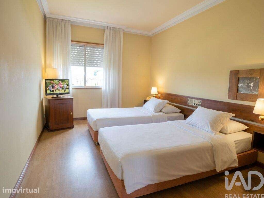 Hotel 3* T36 em Valença, Cristelo Covo e Arão de 2224,00 m2-18