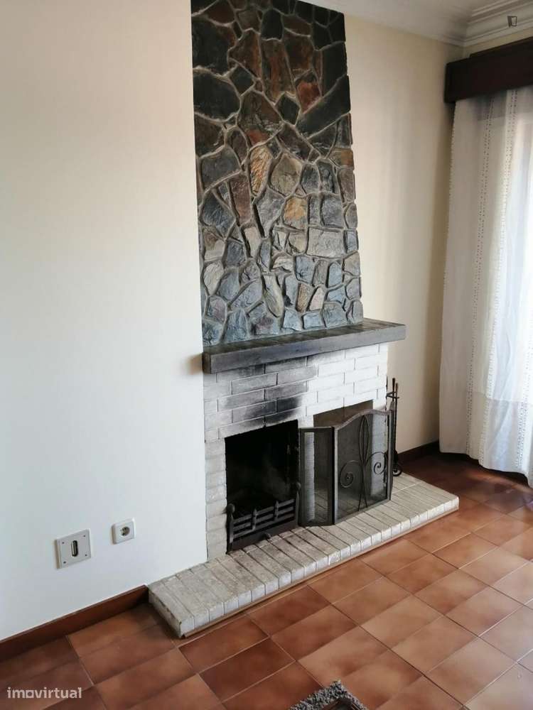 Apartamento com 3 quartos - localizado em Ramalde Porto - Grande imagem: 4/16