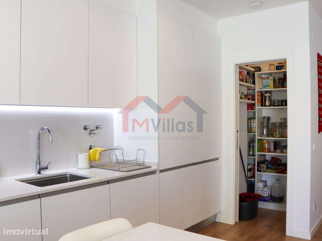Apartamento T3 com terraço e 2 lugares de garagem no centro- São Br...-9