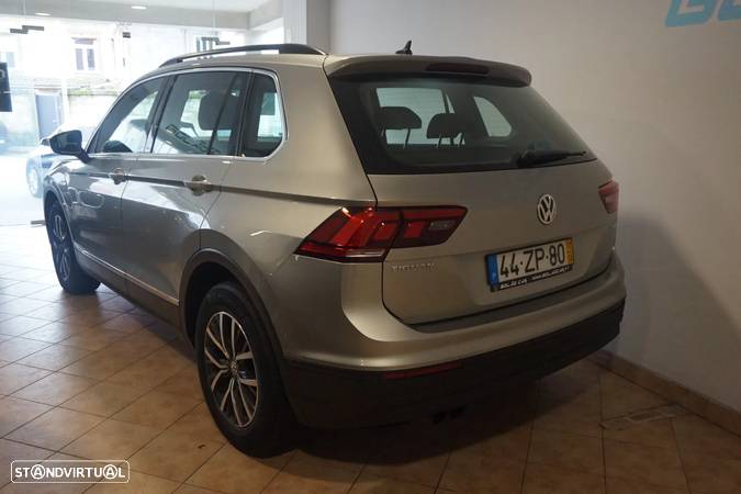 VW Tiguan 2.0 TDI Confortline DSG - 11