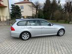 BMW Seria 3 318d DPF Touring - 19