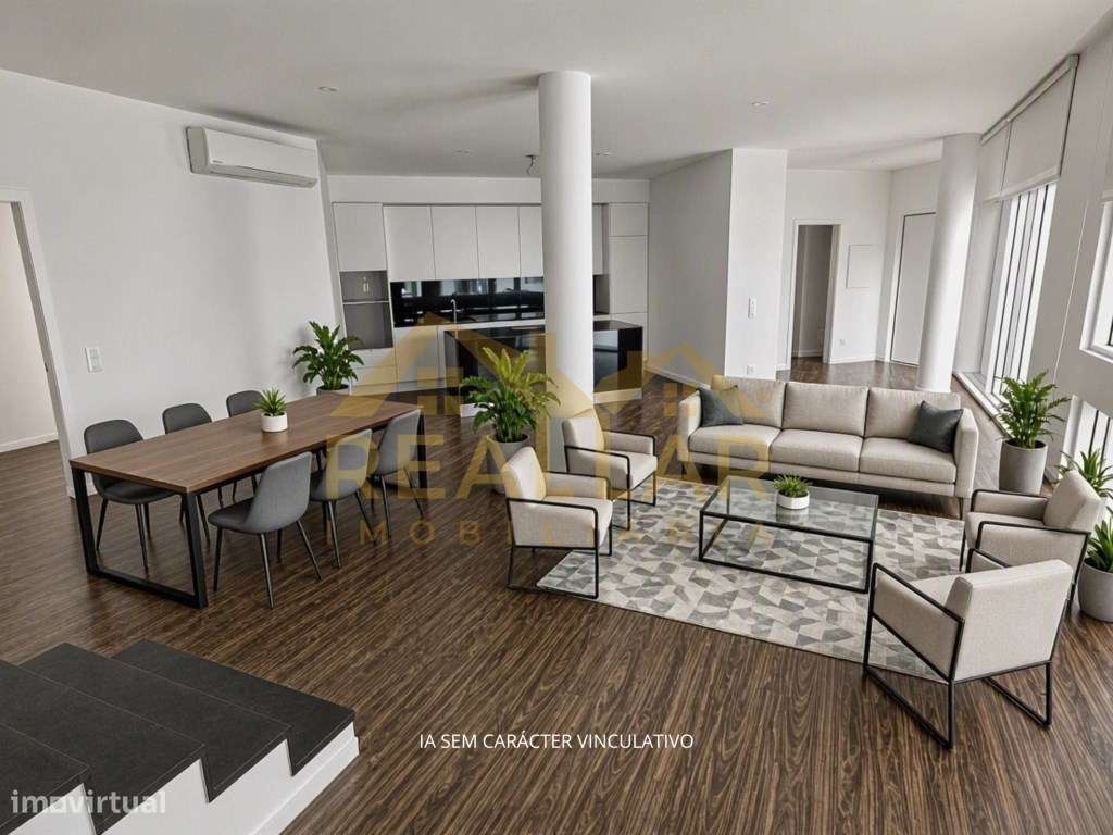 Apartamento T3 Renovado em Lordelo do Ouro - Porto-0